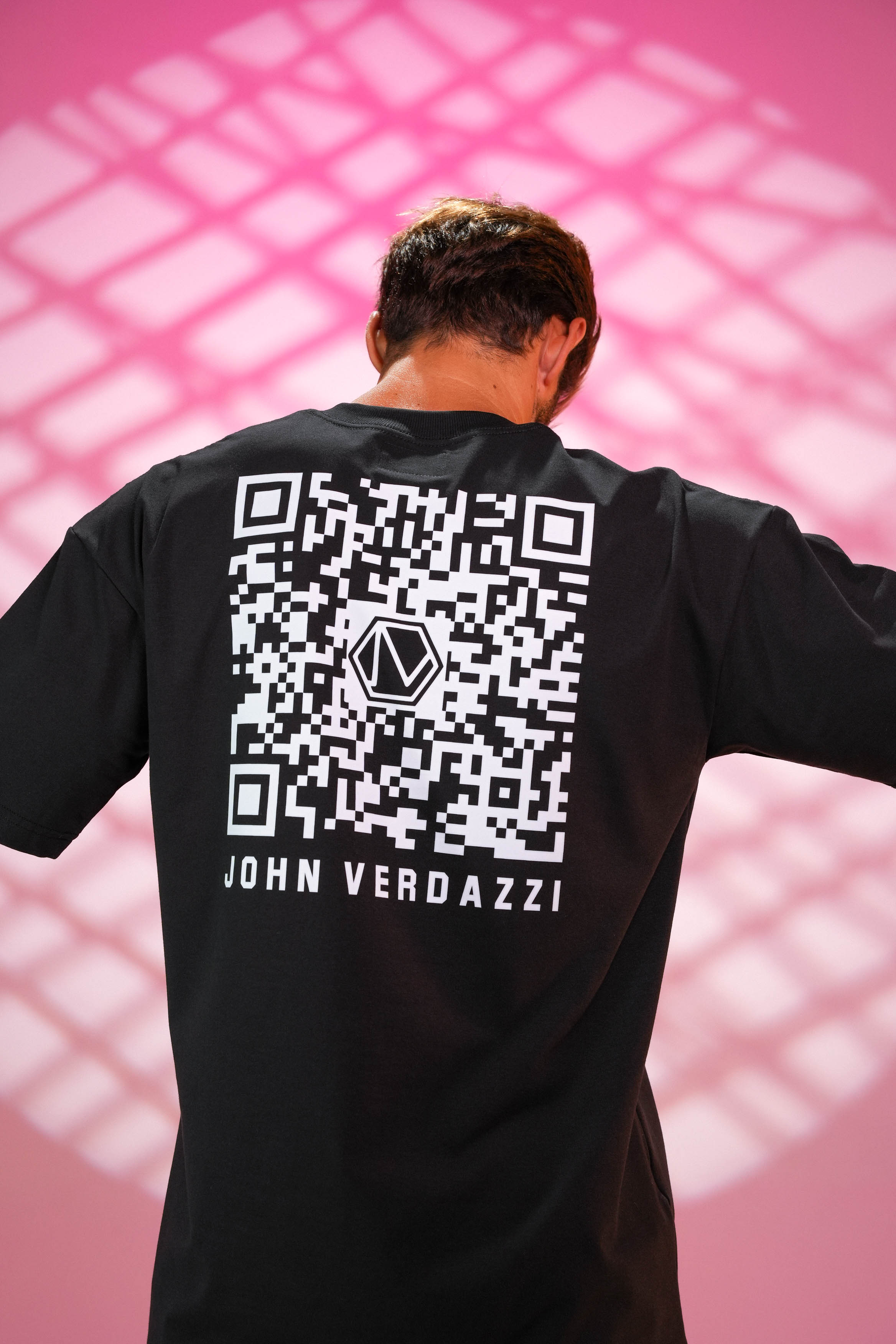 Oversized - QR-Code | John Verdazzi