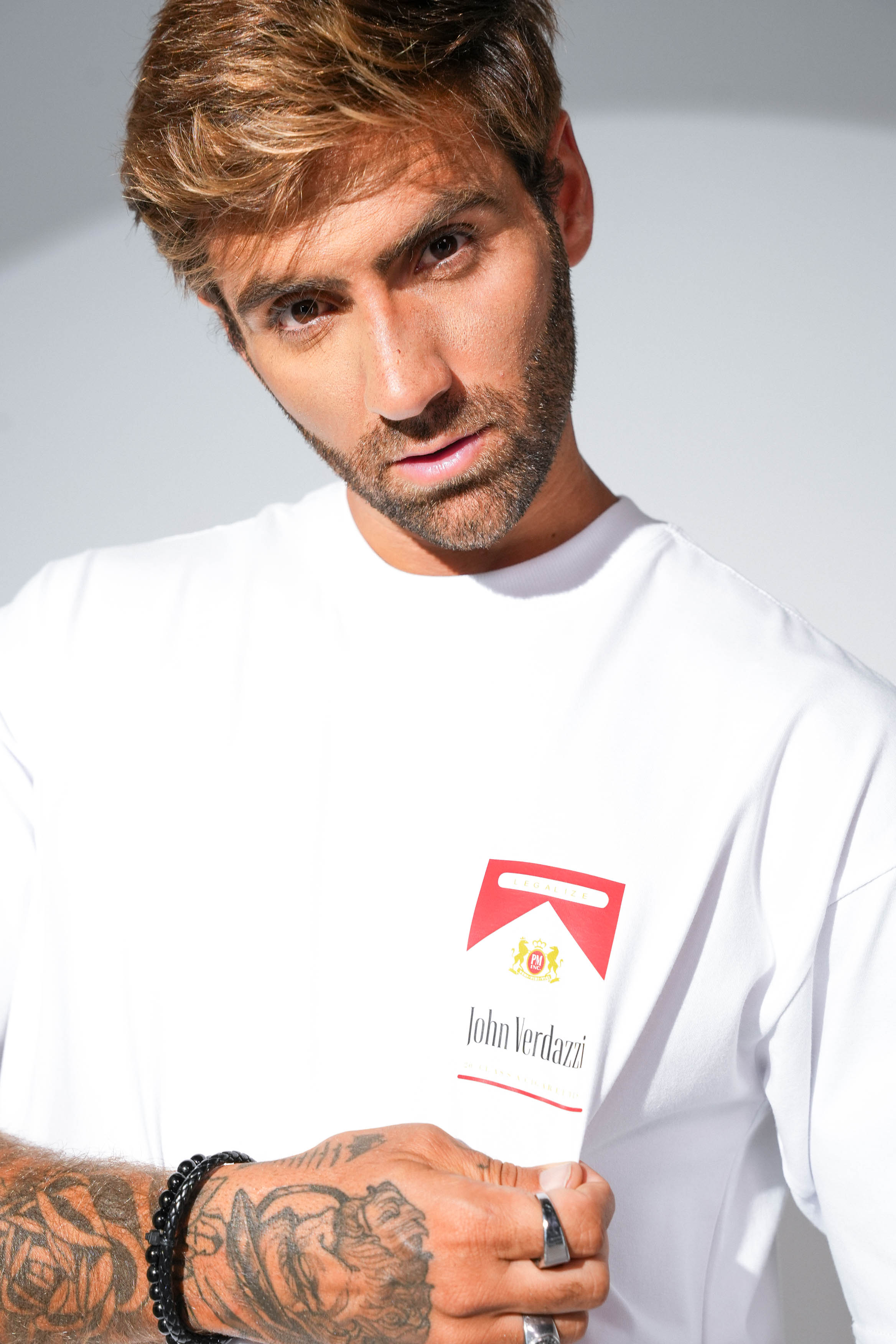 Oversized - Marlboro | John Verdazzi